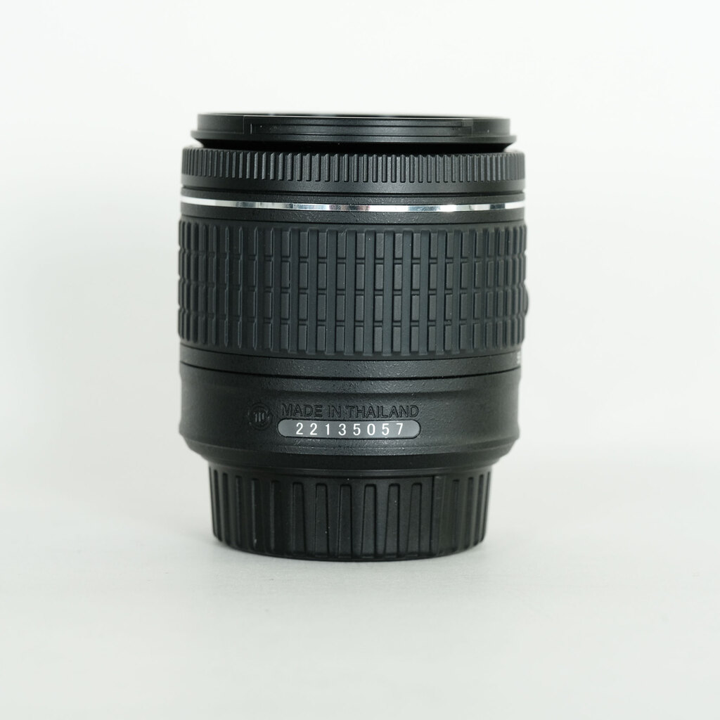 Nikon AF-P DX NIKKOR 18-55mm F3.5-5.6G VR Nikon AF-P DX NIKKOR 18-55mm F3.5-5.6G VR