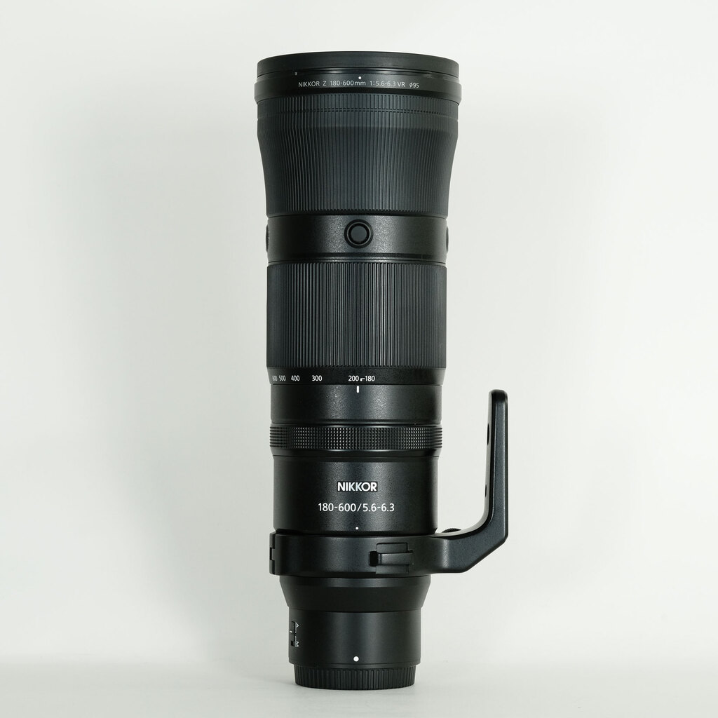 Nikon NIKKOR Z 180-600mm f/5.6-6.3 VR Nikon NIKKOR Z 180-600mm f/5.6-6.3 VR
