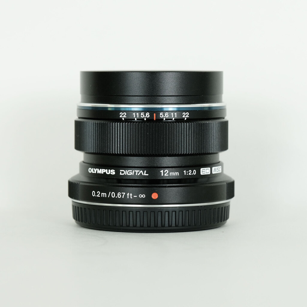 【新品】オリンパス M.ZUIKO 12mm F2.0 ブラック 金属キャップ付 基本情報｜M.ZUIKO DIGITAL ED 12mm F2.0｜M.ZUIKO｜単焦点