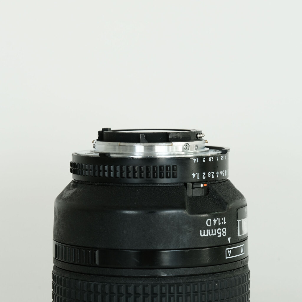 Nikon Ai AF Nikkor 85mm F1.4D IF Nikon Ai AF Nikkor 85mm F1.4D IF