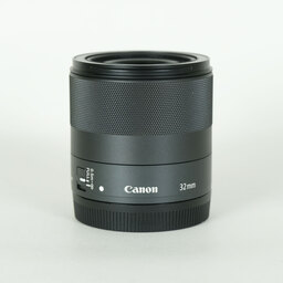 Canon EF-M32mm F1.4 STM Canon EF-M32mm F1.4 STM