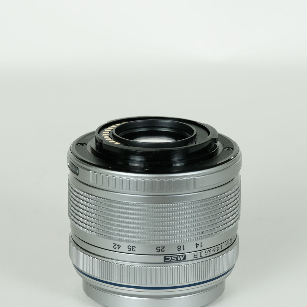OLYMPUS M.ZUIKO DIGITAL 14-42mm F3.5-5.6IIR シルバーの出品