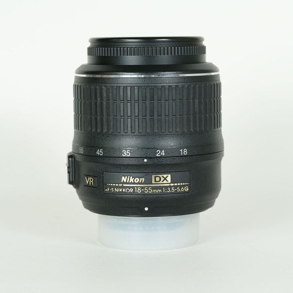 Nikon AF-S DX NIKKOR 18-55mm F3.5-5.6 G VR