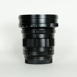 Voigtlander NOKTON 10.5mm F0.95(マイクロフォーサーズ用) Voigtlander NOKTON 10.5mm F0.95(マイクロフォーサーズ用)