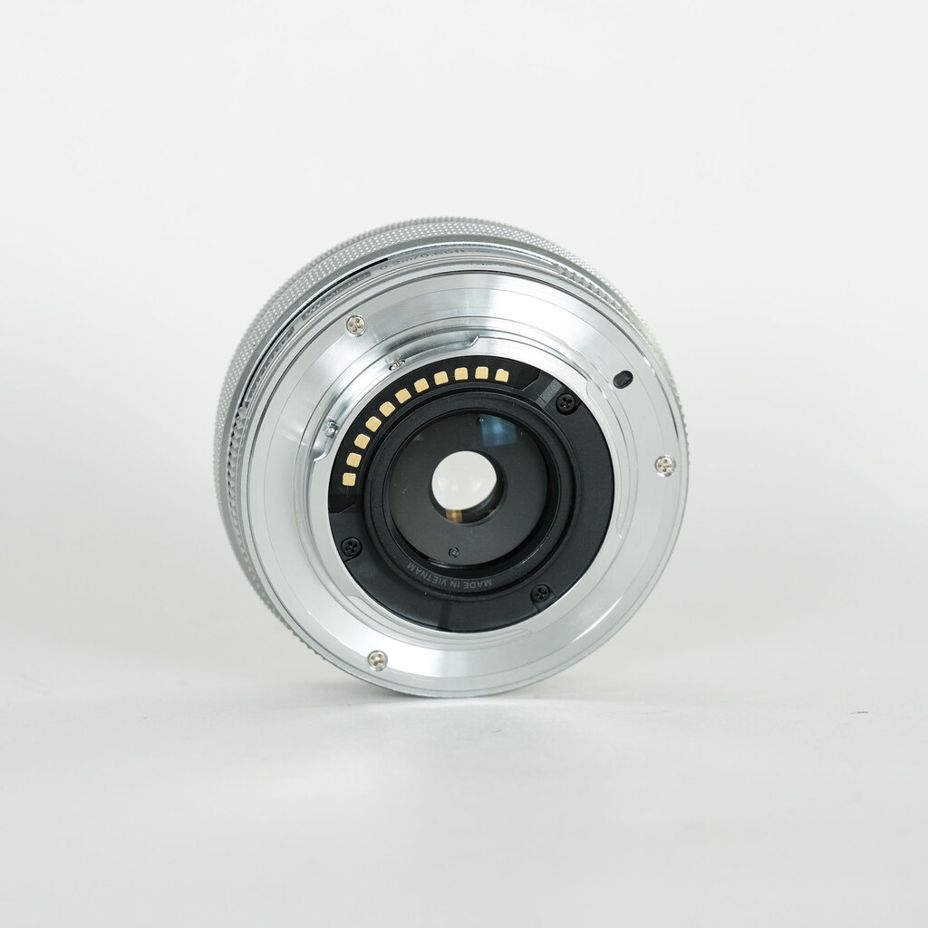 OLYMPUS M.ZUIKO DIGITAL ED 14-42mm F3.5-5.6 EZ シルバー OLYMPUS M.ZUIKO DIGITAL ED 14-42mm F3.5-5.6 EZ シルバー