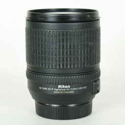 Nikon AF-S DX ED 18-135mm F3.5-5.6 G(IF) Nikon AF-S DX ED 18-135mm F3.5-5.6 G(IF)