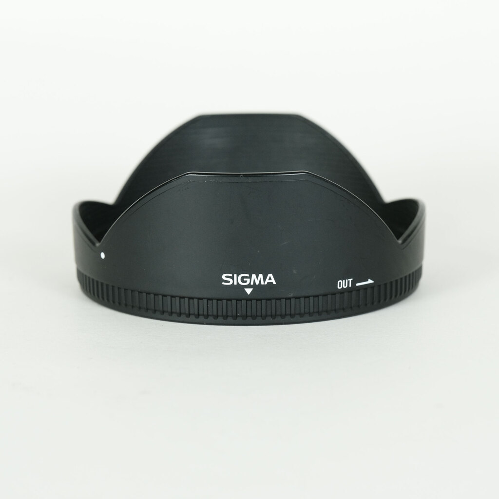 SIGMA 10-20mm F3.5 EX DC HSM (キヤノンEF用) SIGMA 10-20mm F3.5 EX DC HSM (キヤノンEF用)