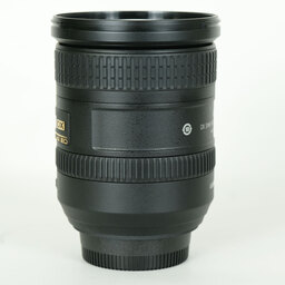 Nikon AF-S DX NIKKOR 18-200mm F3.5-5.6G ED VR II Nikon AF-S DX NIKKOR 18-200mm F3.5-5.6G ED VR II