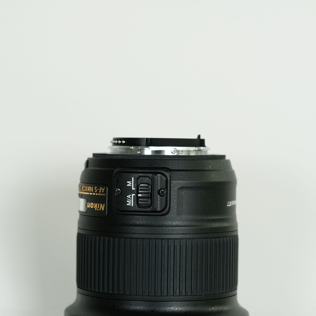 Nikon AF-S NIKKOR 20mm f/1.8G ED Nikon AF-S NIKKOR 20mm f/1.8G ED