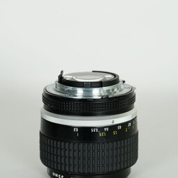 Nikon AI Nikkor 35mm F/1.4S