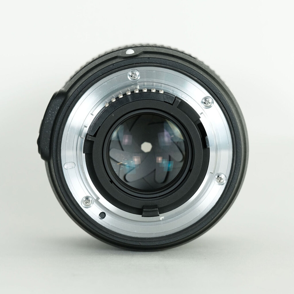 Nikon AF-S NIKKOR 35mm f/1.8G ED Nikon AF-S NIKKOR 35mm f/1.8G ED