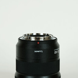Panasonic LUMIX S 20-60mm F3.5-5.6 Panasonic LUMIX S 20-60mm F3.5-5.6