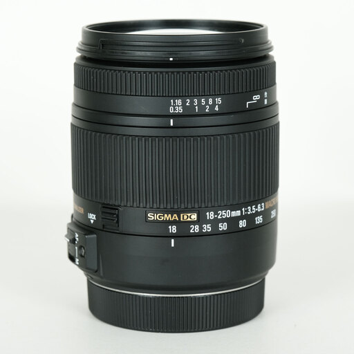 SIGMA 18-250mm F3.5-6.3 DC MACRO OS HSM (キヤノンEF用)
