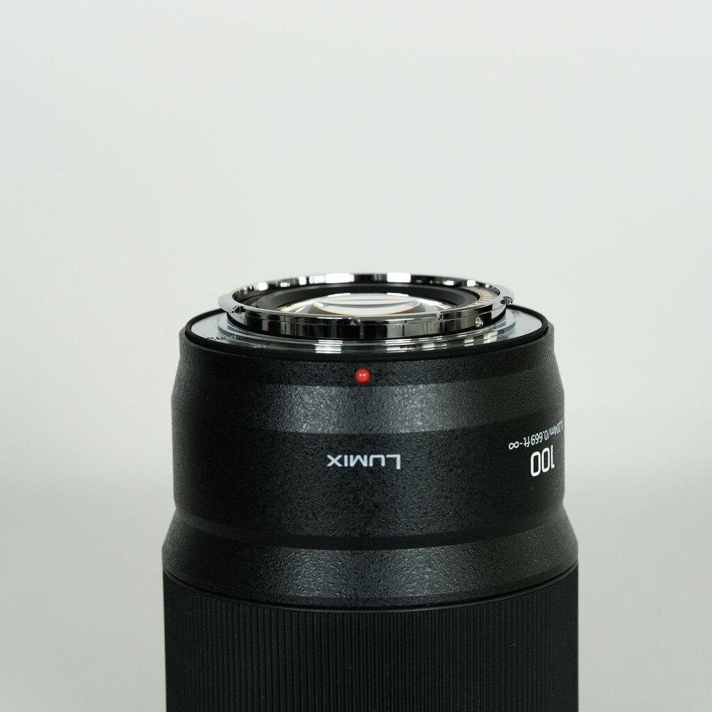 Panasonic LUMIX S 100mm F2.8 MACRO Panasonic LUMIX S 100mm F2.8 MACRO