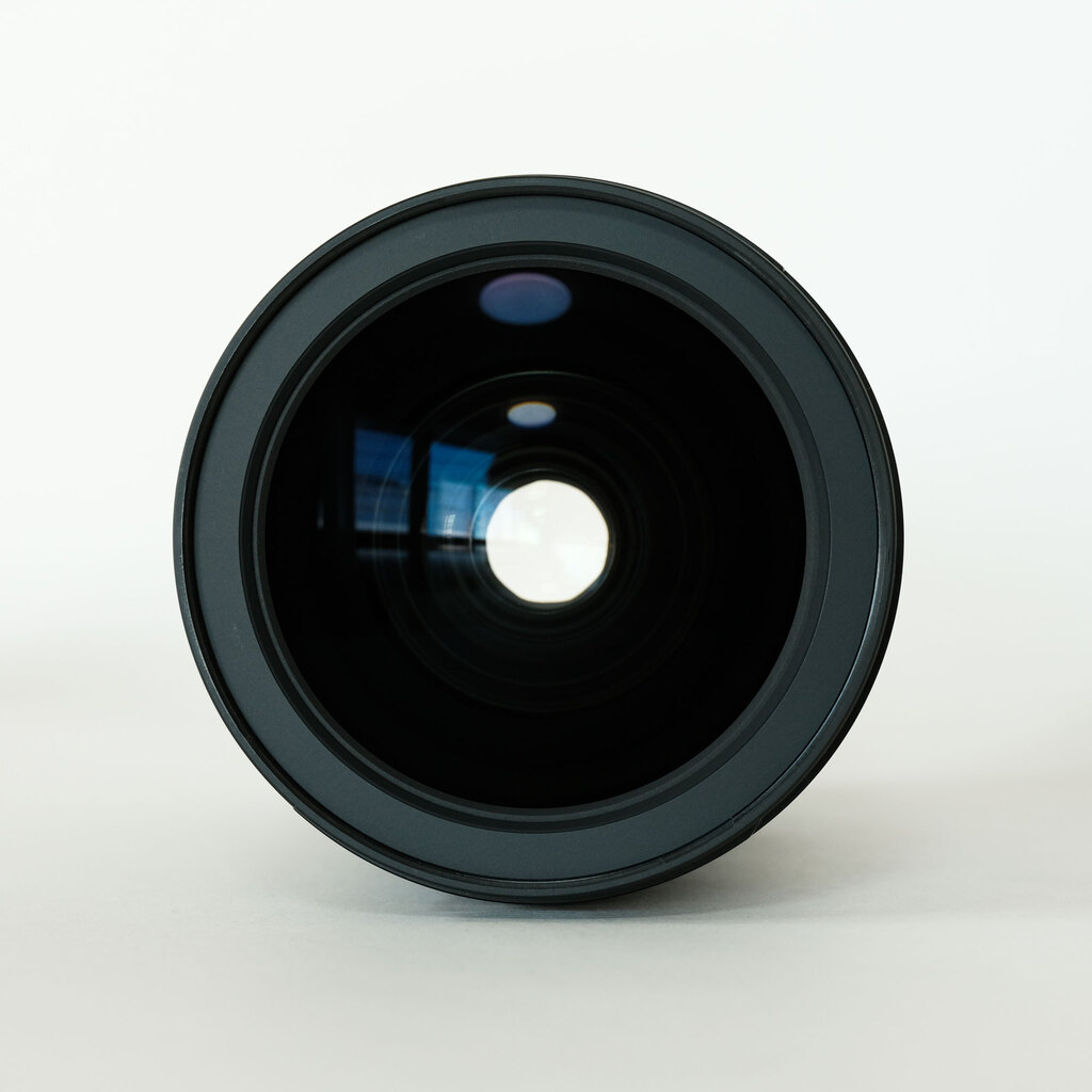 Nikon AF-S NIKKOR 24-70mm f/2.8E ED VR Nikon AF-S NIKKOR 24-70mm f/2.8E ED VR