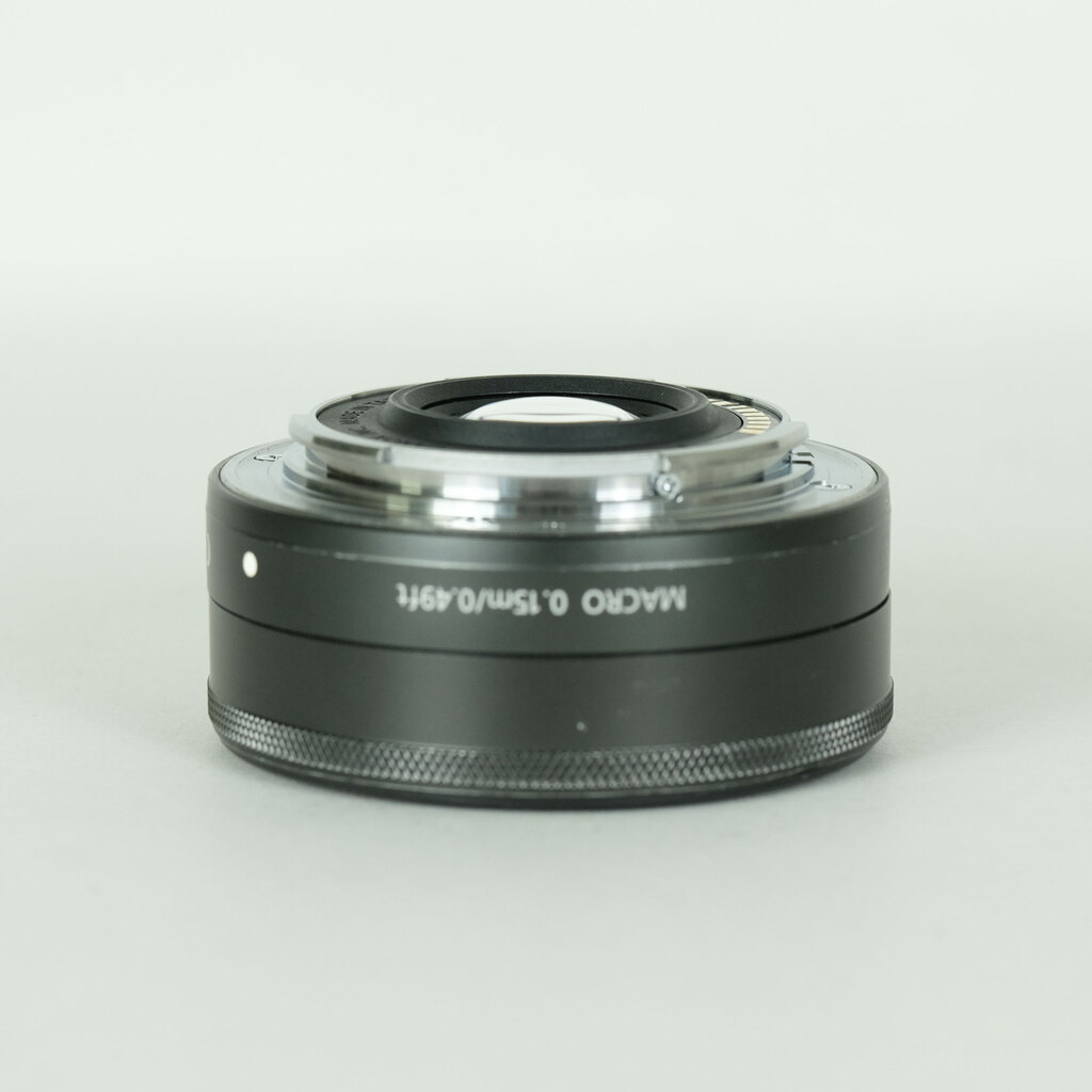 Canon EF-M22mm F2 STM
