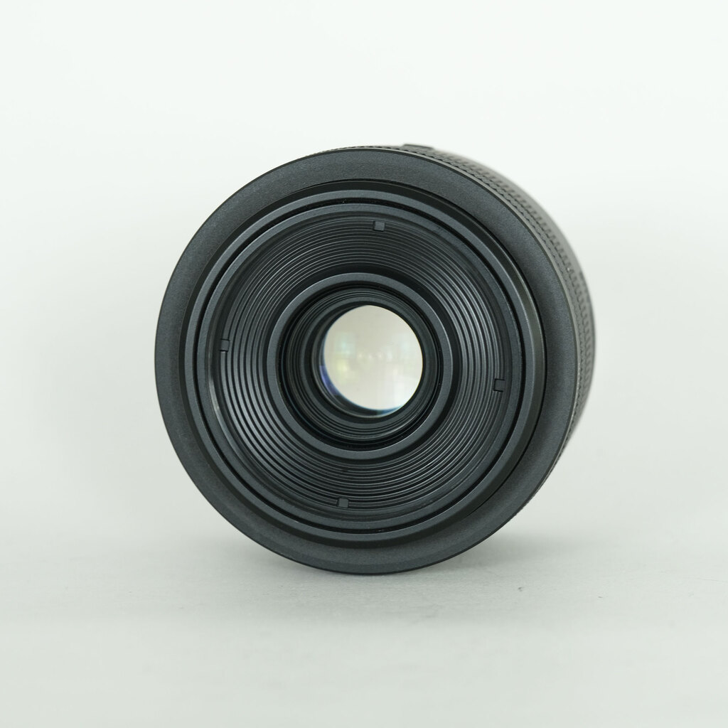 Canon RF35mm F1.8 MACRO IS STM