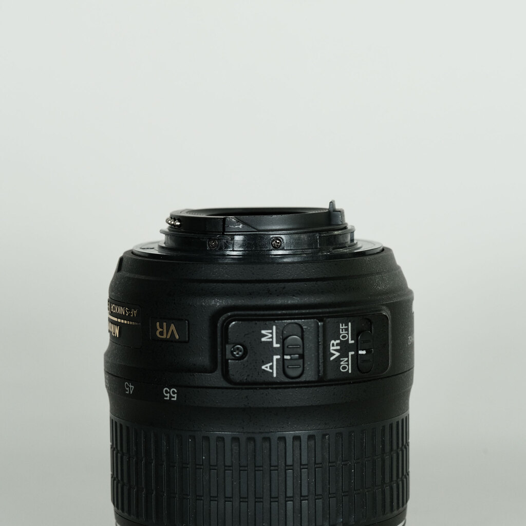 Nikon AF-S DX NIKKOR 18-55mm F3.5-5.6 G VR