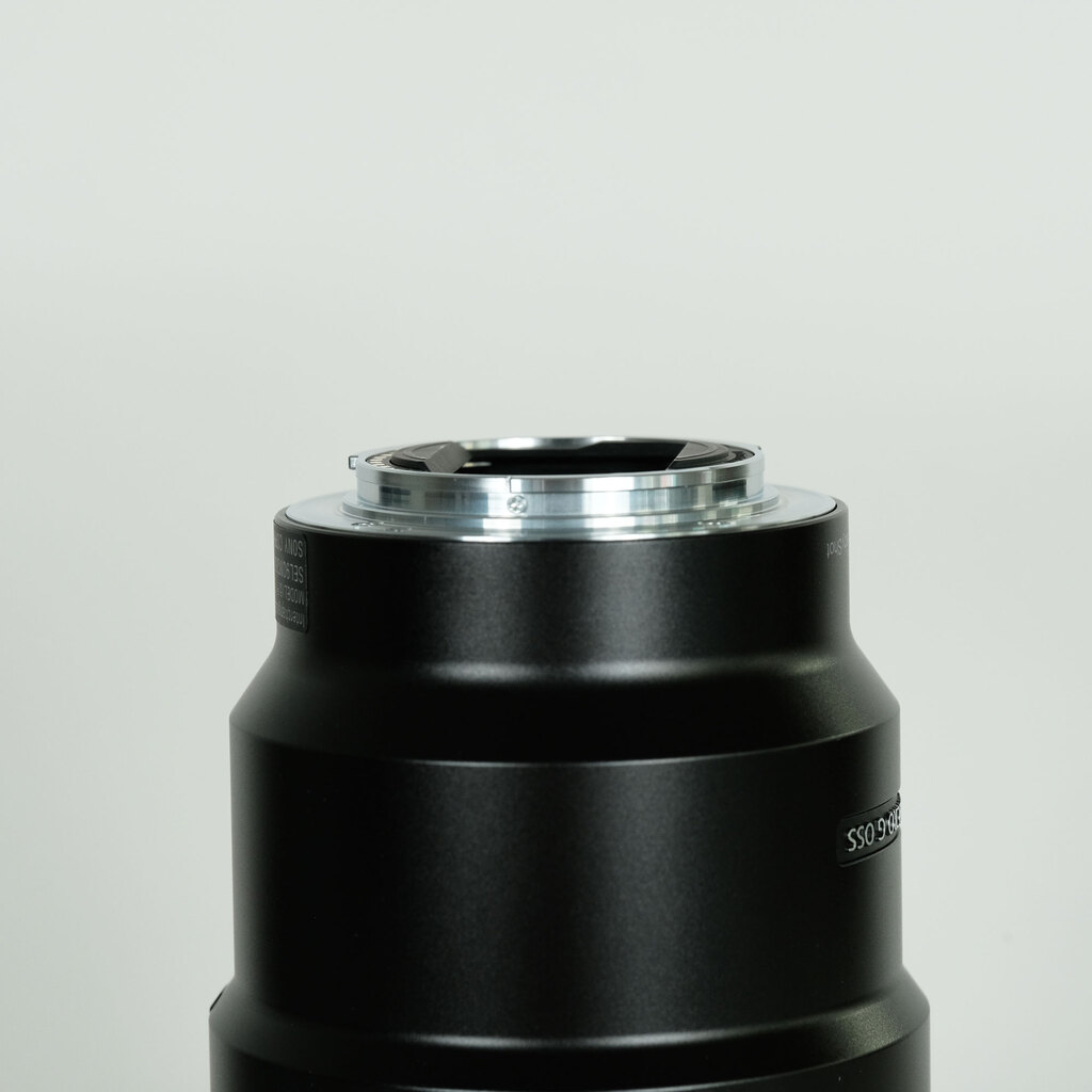 SONY FE 90mm F2.8 Macro G OSS SEL90M28G SONY FE 90mm F2.8 Macro G OSS SEL90M28G