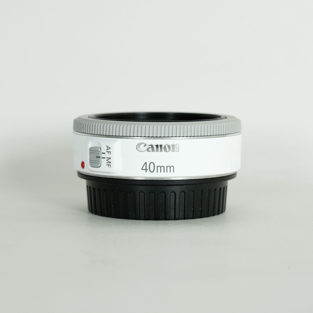 Canon EF40mm F2.8 STM ホワイト Canon EF40mm F2.8 STM ホワイト