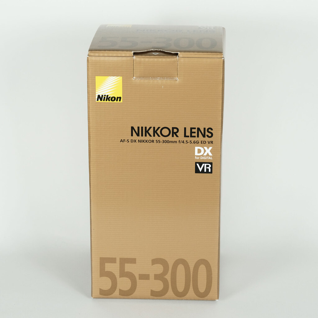 Nikon AF-S DX NIKKOR 55-300mm F4.5-5.6G ED VR Nikon AF-S DX NIKKOR 55-300mm F4.5-5.6G ED VR
