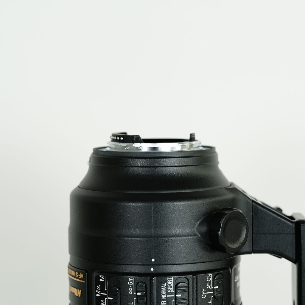 Nikon AF-S NIKKOR 70-200mm f/2.8E FL ED VR Nikon AF-S NIKKOR 70-200mm f/2.8E FL ED VR