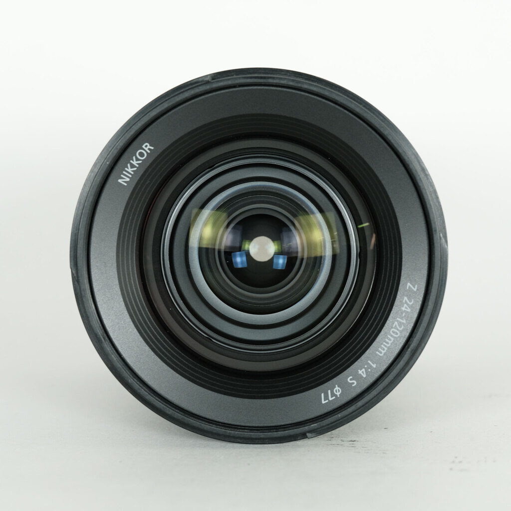 Nikon NIKKOR Z 24-120mm f/4 S Nikon NIKKOR Z 24-120mm f/4 S