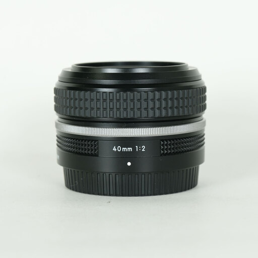 Nikon NIKKOR Z 40mm f/2 Nikon NIKKOR Z 40mm f/2