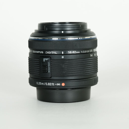 OLYMPUS M.ZUIKO DIGITAL 14-42mm F3.5-5.6IIR ブラック OLYMPUS M.ZUIKO DIGITAL 14-42mm F3.5-5.6IIR ブラック