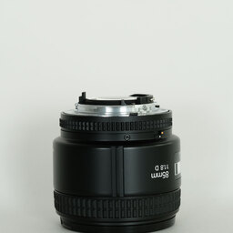 Nikon Ai AF Nikkor 85mm f/1.8D Nikon Ai AF Nikkor 85mm f/1.8D