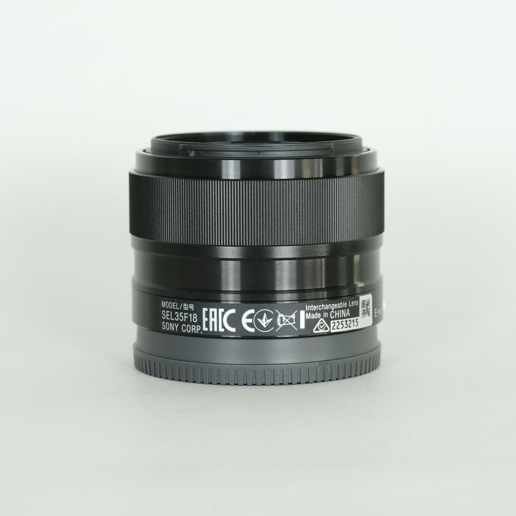SONY E 35mm F1.8 OSS SEL35F18
