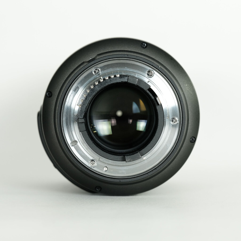 Nikon AF-S VR Micro-Nikkor 105mm f/2.8G IF-ED Nikon AF-S VR Micro-Nikkor 105mm f/2.8G IF-ED