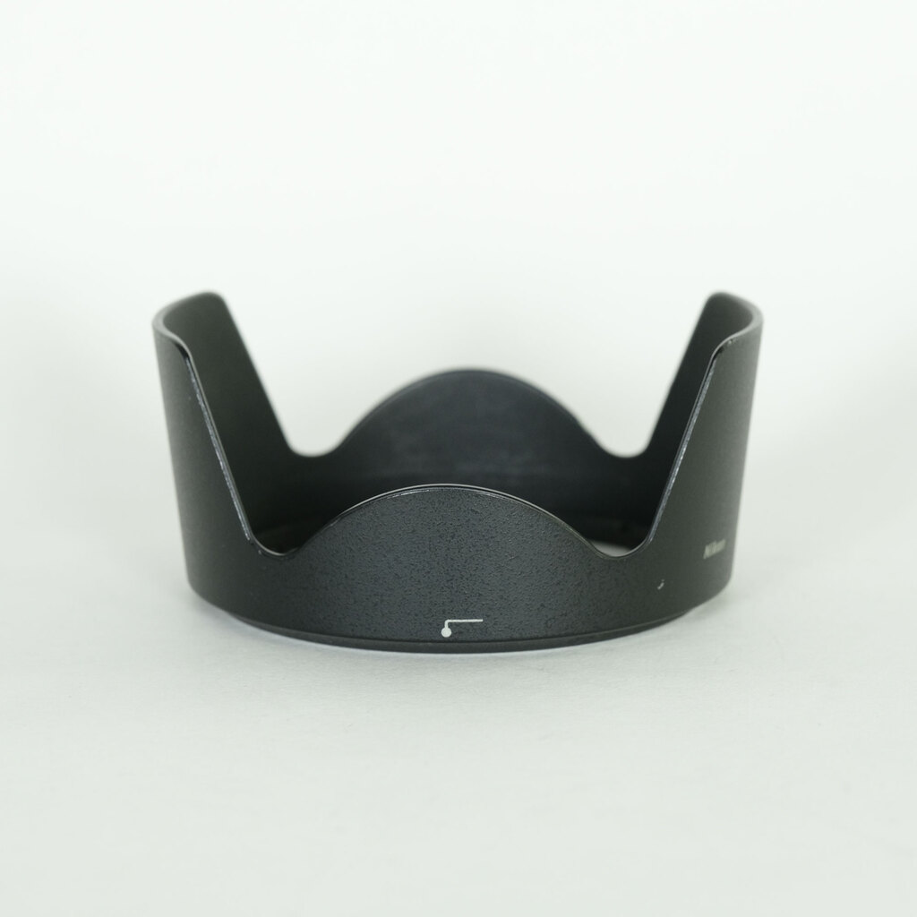 Nikon AF-S DX NIKKOR 18-200mm F3.5-5.6G ED VR II Nikon AF-S DX NIKKOR 18-200mm F3.5-5.6G ED VR II