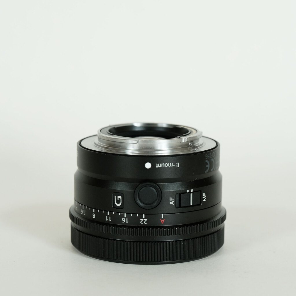 SONY FE 40mm F2.5 G SEL40F25Gの出品 | ONE SCENE（ワンシーン）
