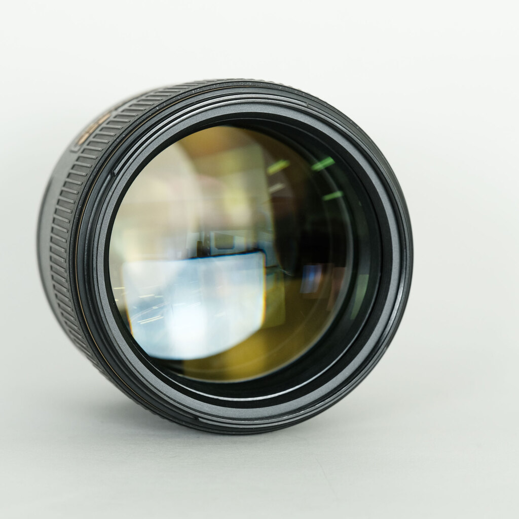 Nikon AF-S NIKKOR 105mm f/1.4E EDの出品 | ONE SCENE（ワン
