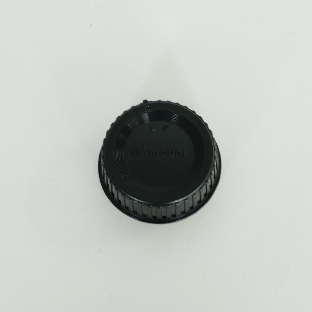 Nikon AF-S DX NIKKOR 18-55mm F3.5-5.6 G VR Nikon AF-S DX NIKKOR 18-55mm F3.5-5.6 G VR