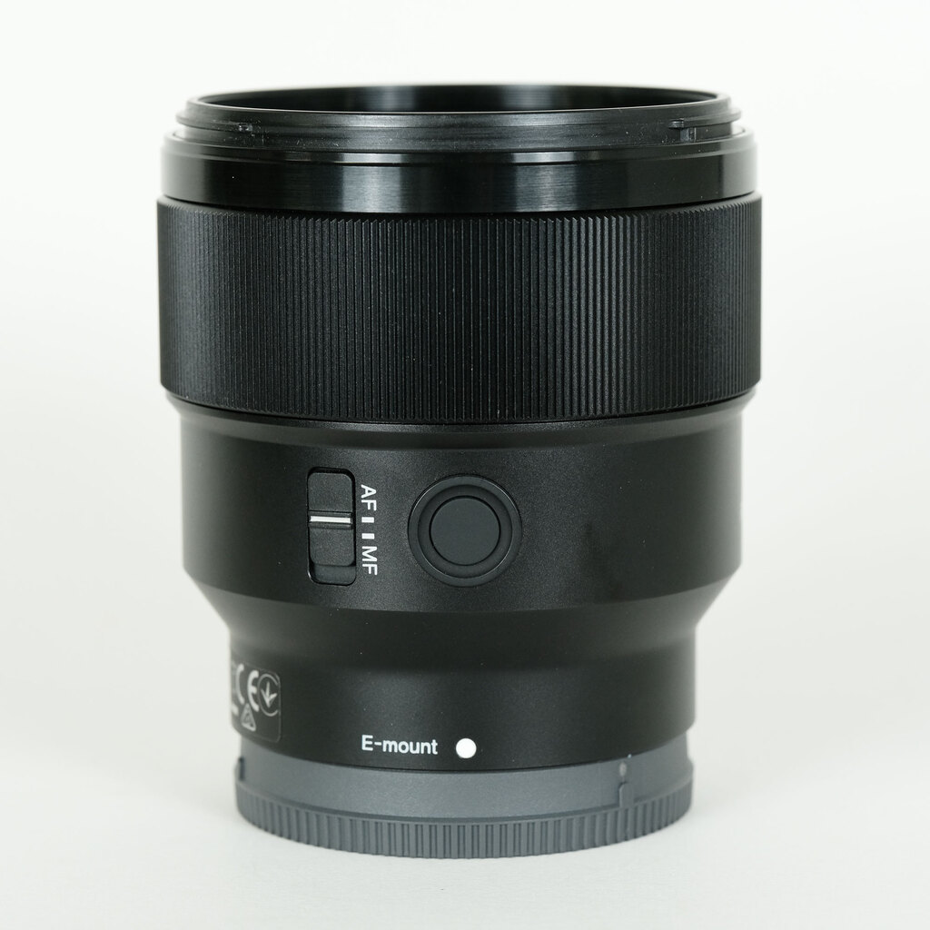 SONY FE 85mm F1.8 SEL85F18 SONY FE 85mm F1.8 SEL85F18