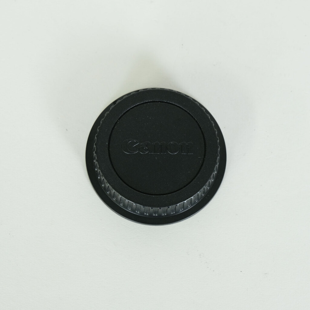 Canon EF100mm F2.8Lマクロ IS USM