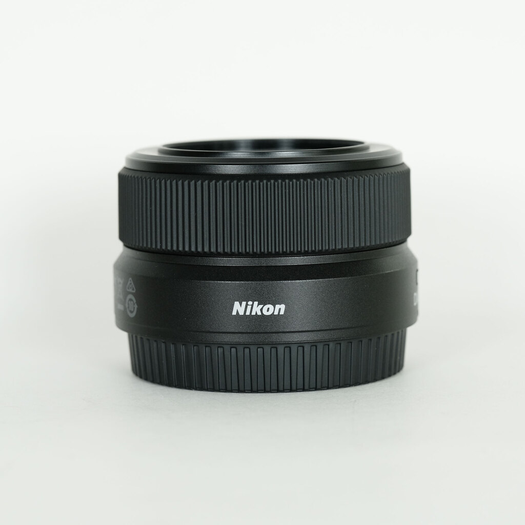 Nikon NIKKOR Z DX 24mm f/1.7 Nikon NIKKOR Z DX 24mm f/1.7