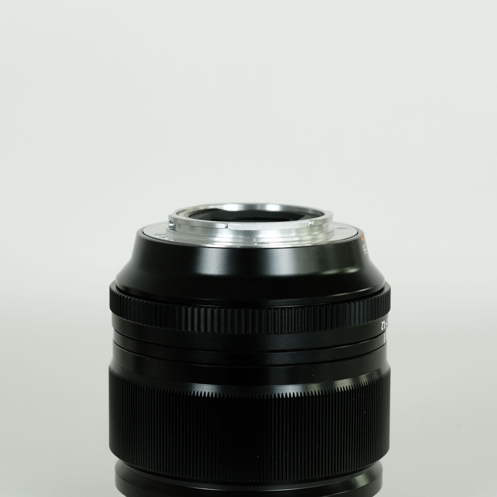 FUJIFILM XF56mmF1.2 R FUJIFILM XF56mmF1.2 R