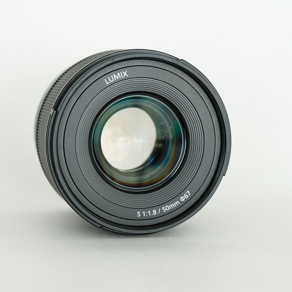 Panasonic LUMIX S 50mm F1.8 Panasonic LUMIX S 50mm F1.8