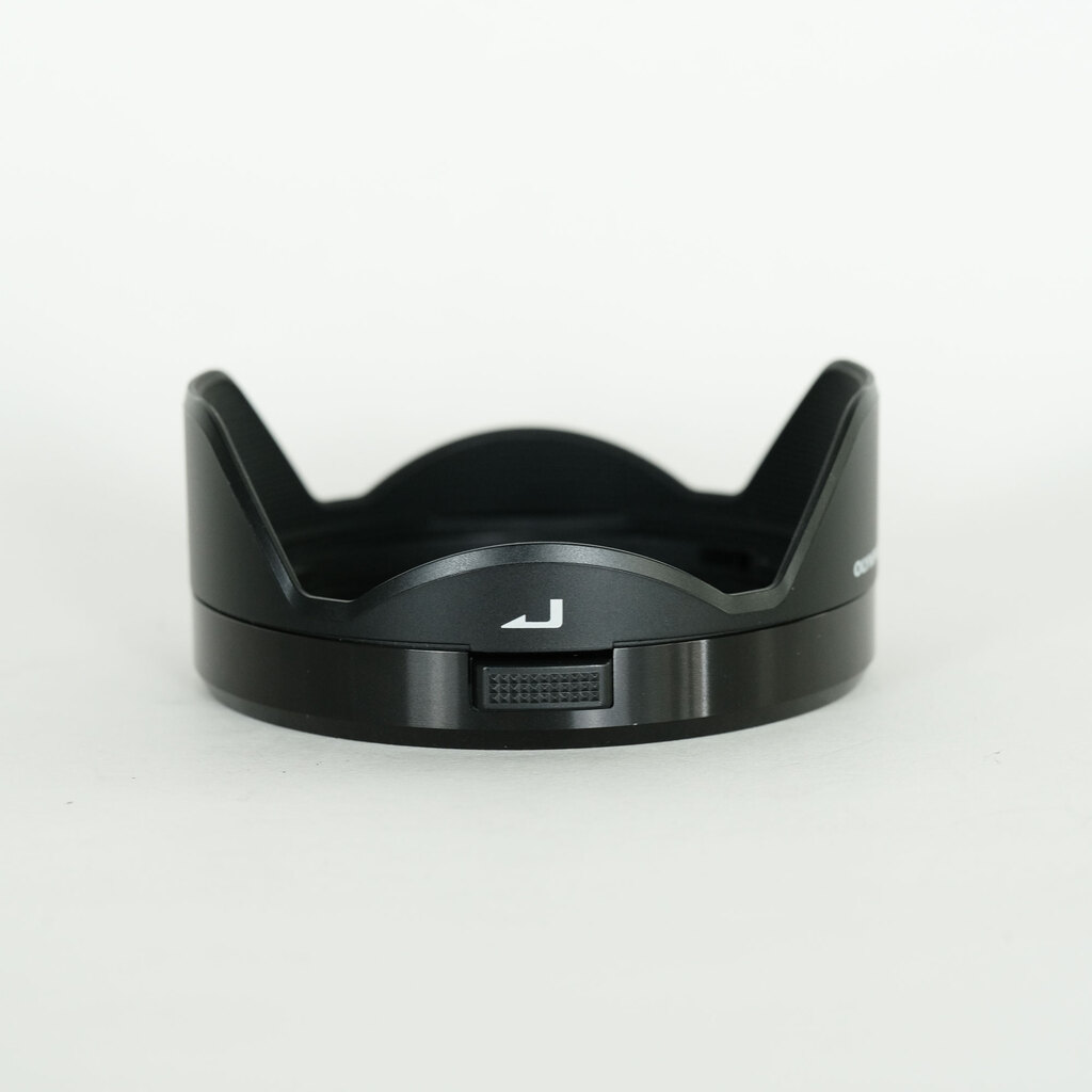 OLYMPUS M.ZUIKO DIGITAL ED 12-40mm F2.8 PRO OLYMPUS M.ZUIKO DIGITAL ED 12-40mm F2.8 PRO