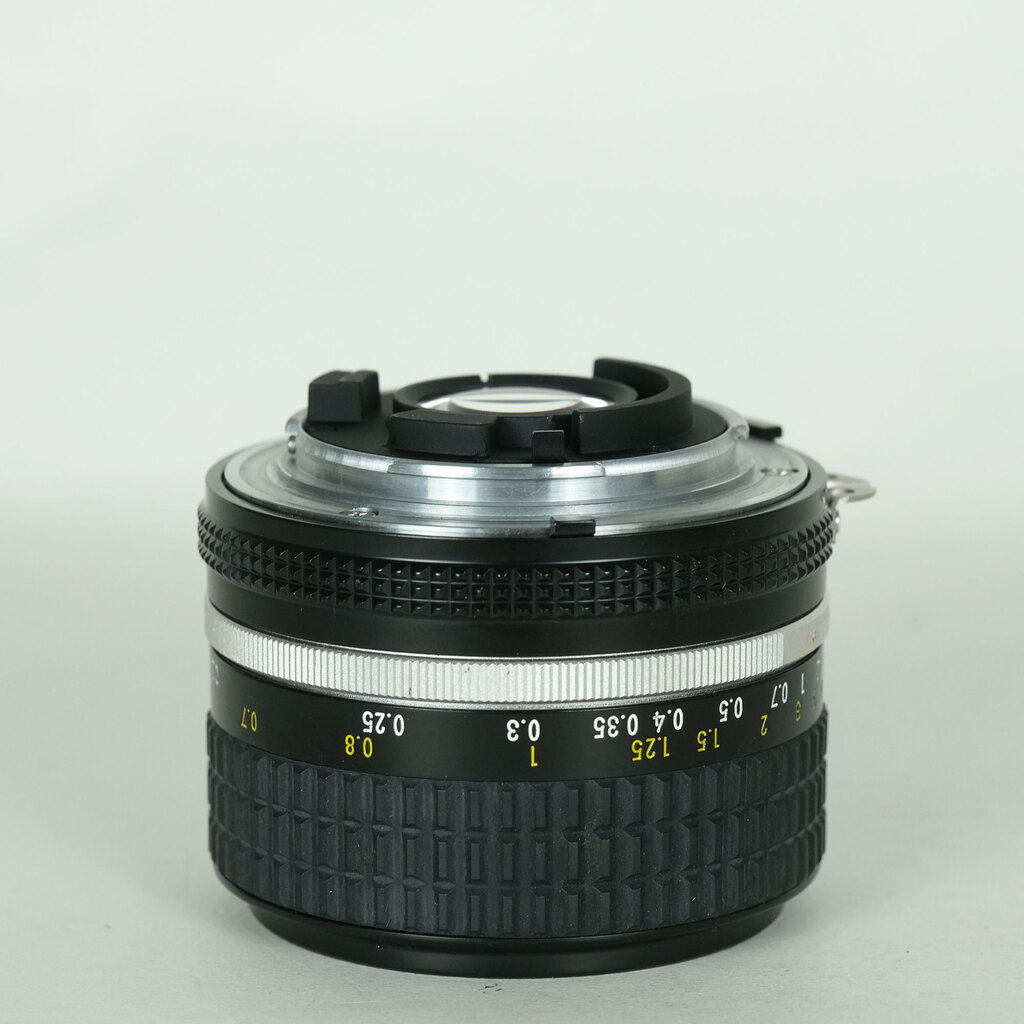 Nikon Ai Nikkor 28mm F2.8S Nikon Ai Nikkor 28mm F2.8S
