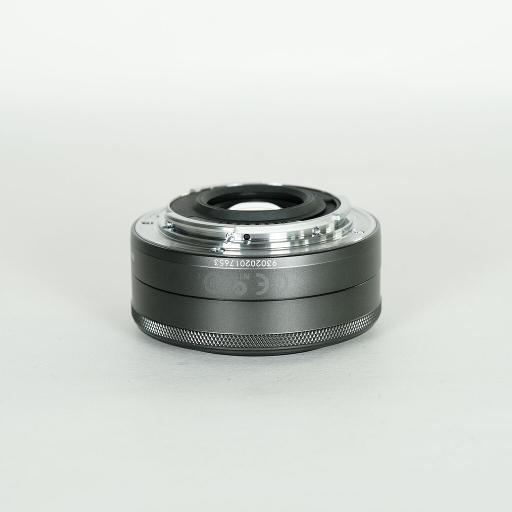 Canon EF-M22mm F2 STM Canon EF-M22mm F2 STM