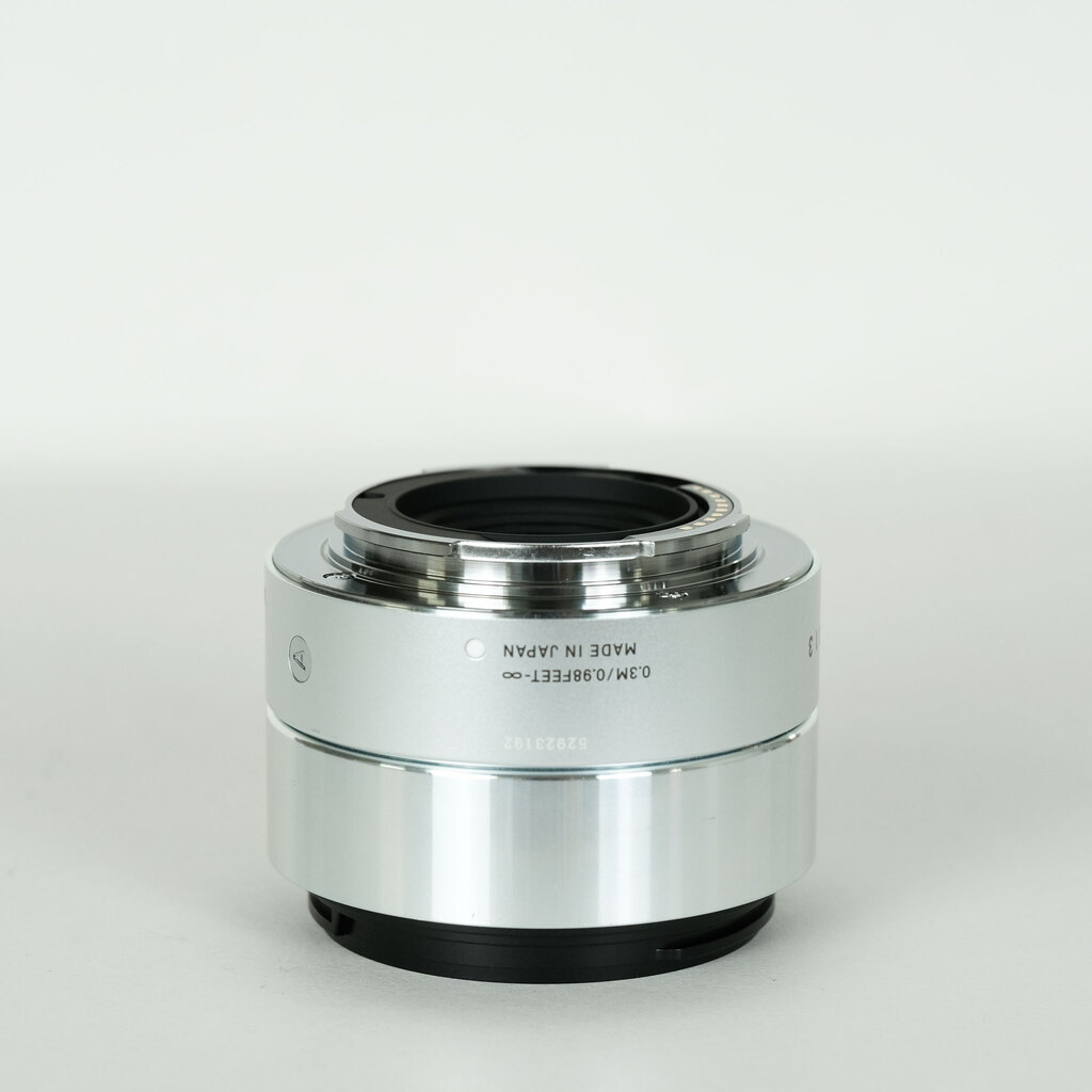 SIGMA A 30mm F2.8 DN (ソニーE用)シルバー SIGMA A 30mm F2.8 DN (ソニーE用)シルバー