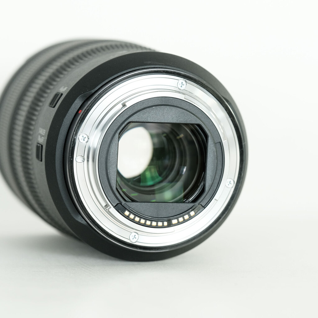 Canon RF24-70mm F2.8 L IS USM Canon RF24-70mm F2.8 L IS USM