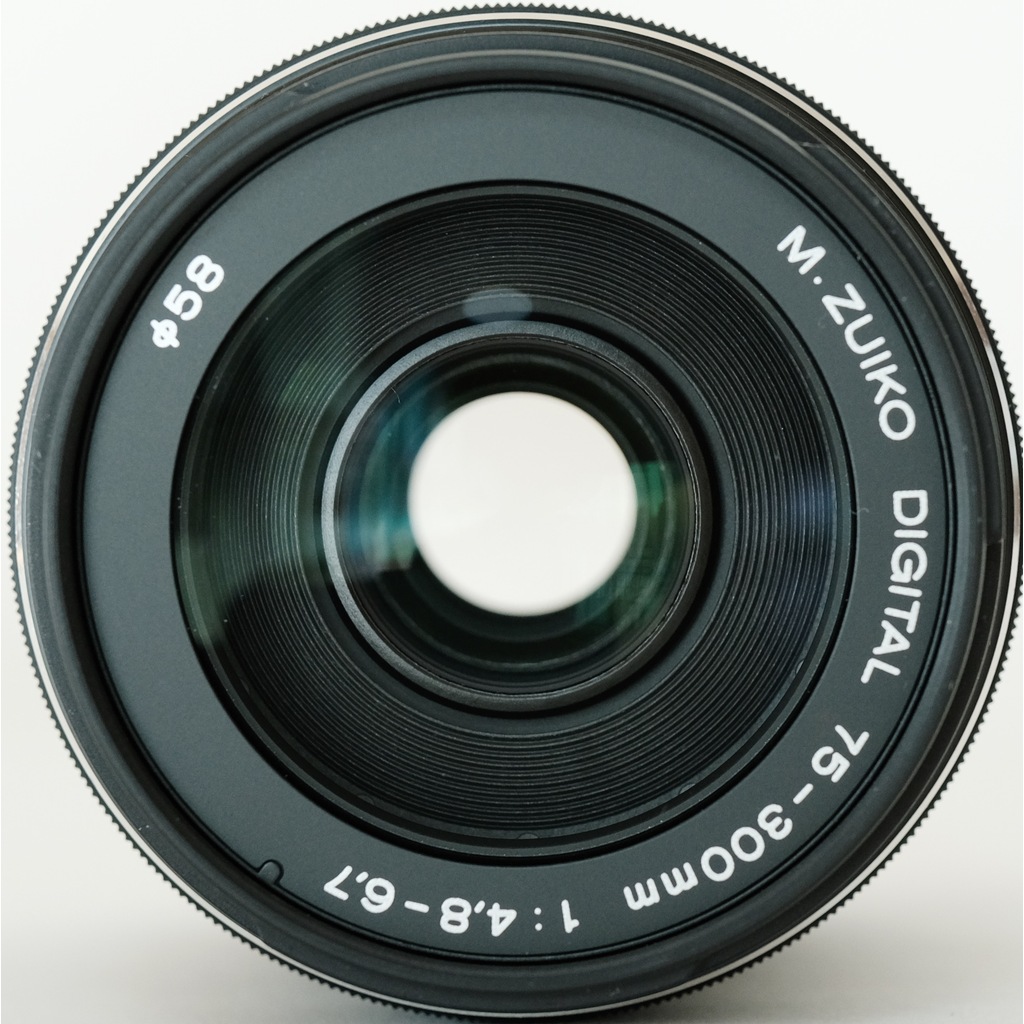 OLYMPUS オリンパス 75-300mm F4.8-6.7 II オリンパス ED75-300mm f4.8-6.7 ガラスフィルター付 （OM