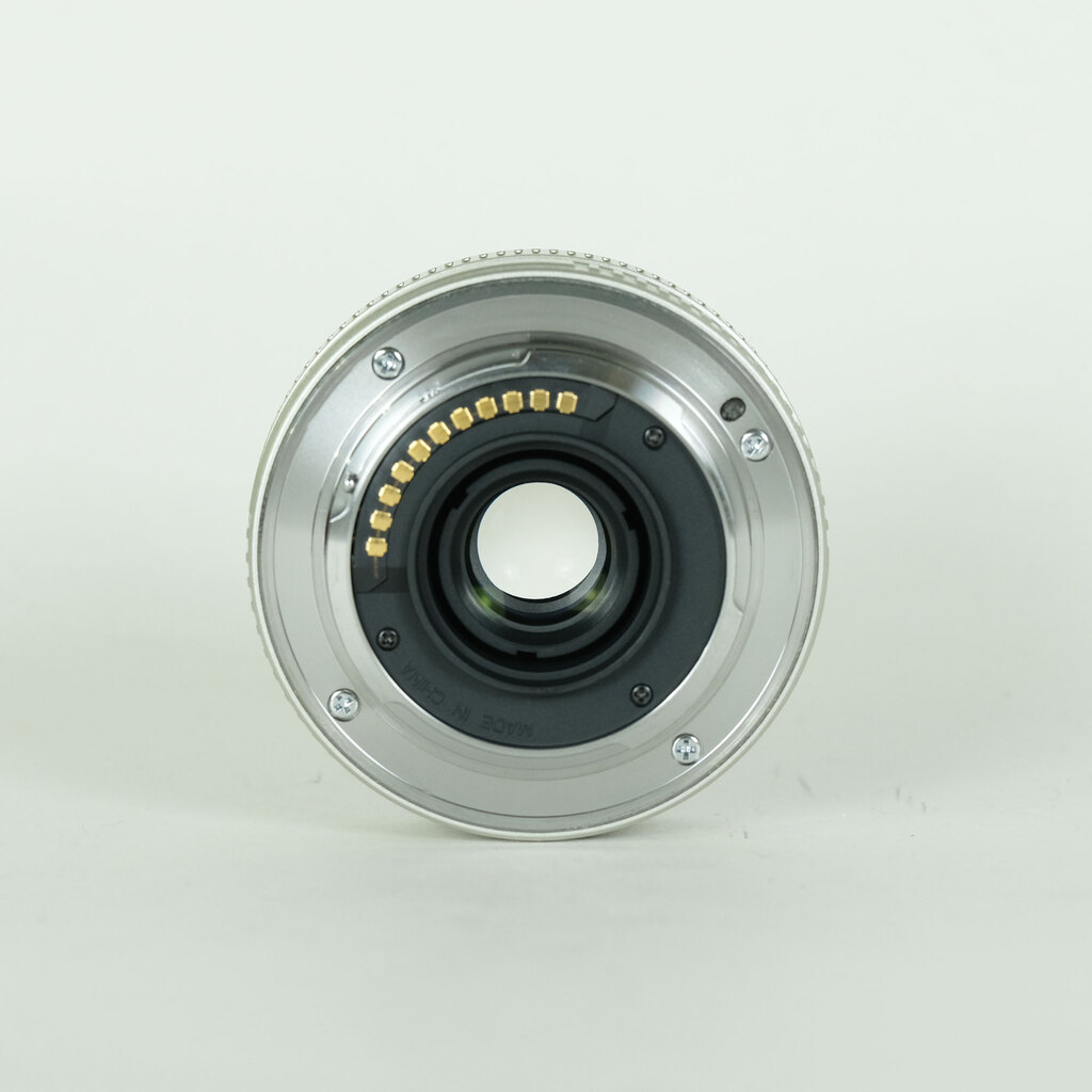 OLYMPUS M.ZUIKO DIGITAL 17mm F2.8 シルバー OLYMPUS M.ZUIKO DIGITAL 17mm F2.8 シルバー