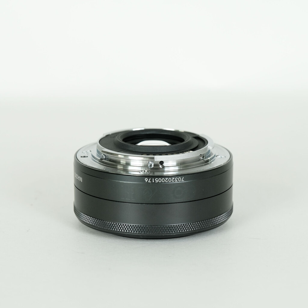 Canon EF-M22mm F2 STM