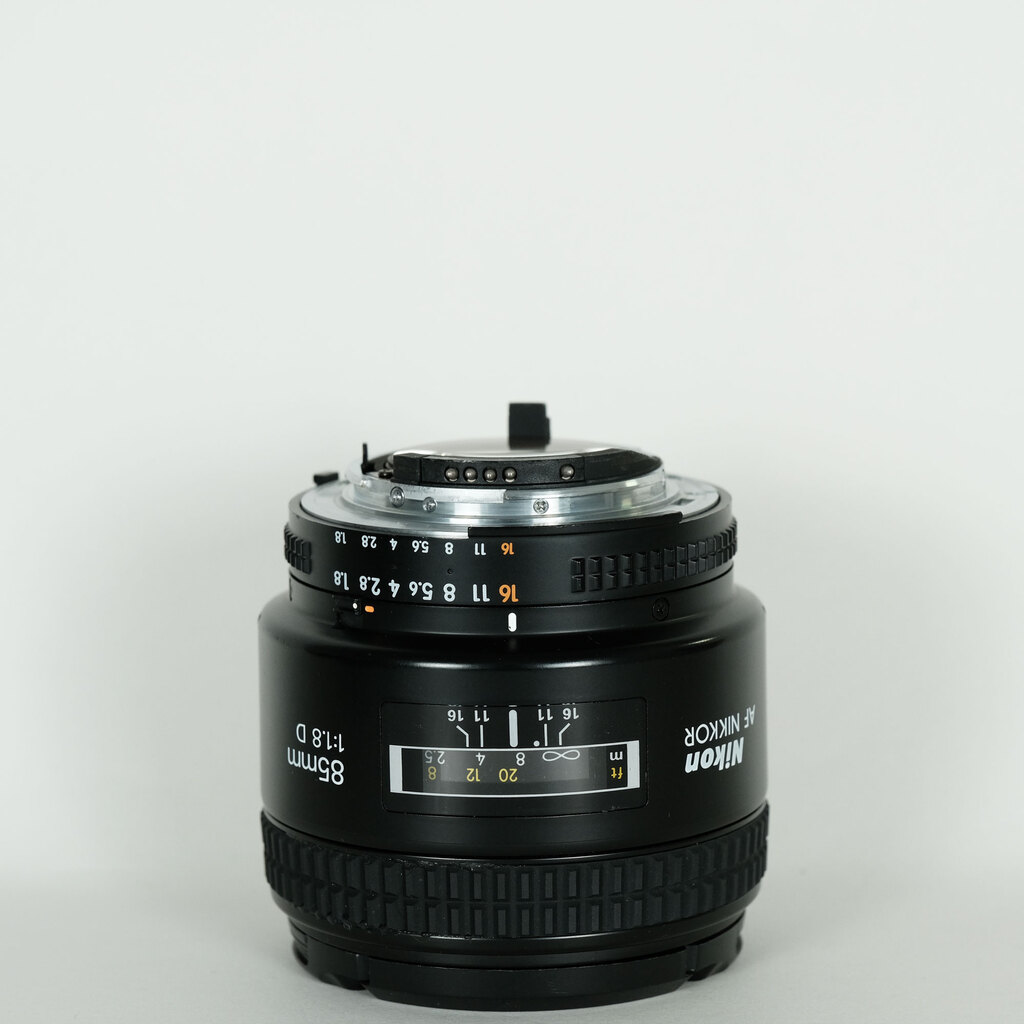ニコン Nikon Ai AF Nikkor 85mm f1.8 現状品 Amazon.co.jp: Nikon Ai AF Nikkor 85mm F1.8D : 家電＆カメラ